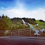 阿特尔腾旅舍 *